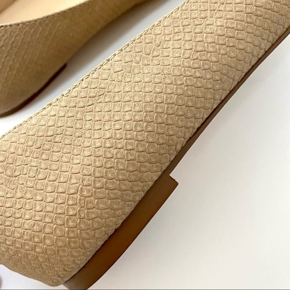 Calvin Klein Tan Pointed-toe Leather Flat Shoes 8.5 Slip-on Cap Toe Snake Print - Picture 6 of 12